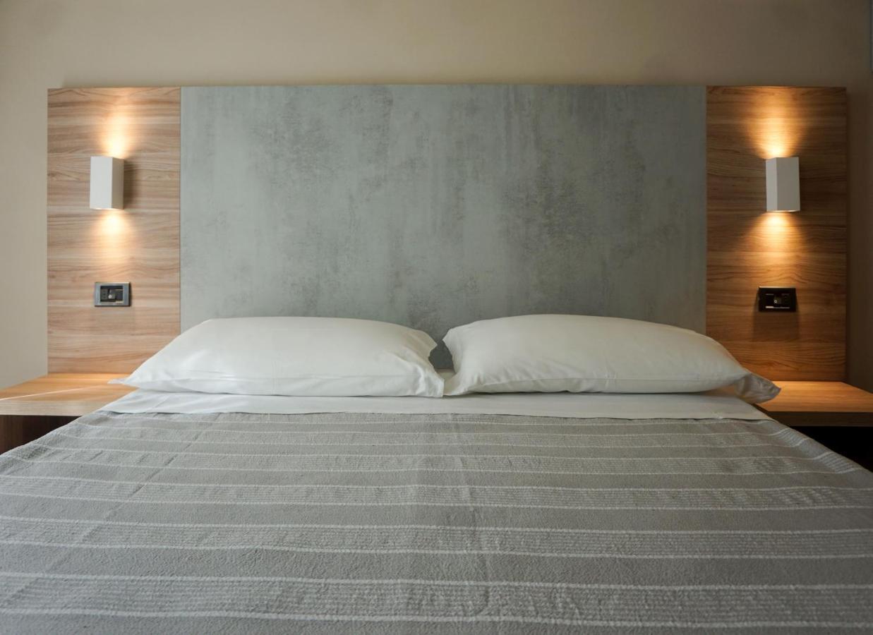 Hotel Londra Rimini Kültér fotó
